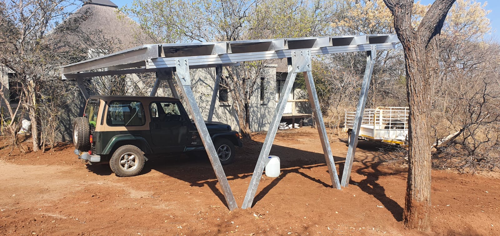 Inge: Carport 1 Kit (4 x Galvanized Legs, 1 x Aluminium Square Beam, 6 x Aluminium Cross-Beams, Clips & Bolts) - Image 4